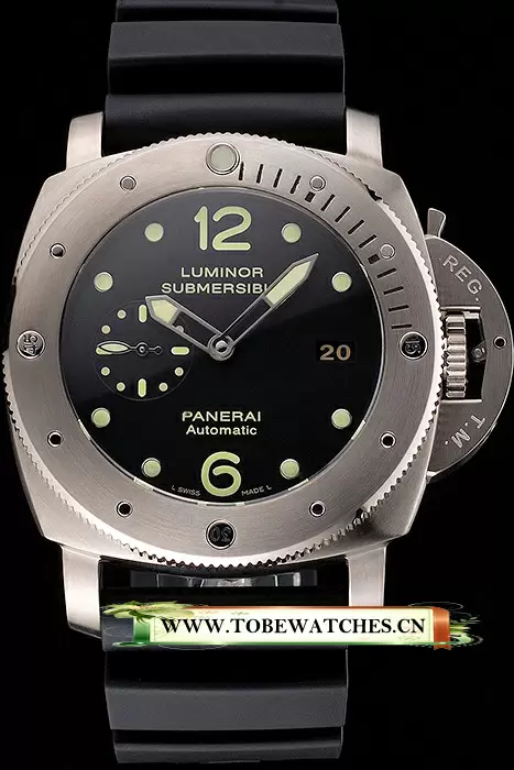 Panerai Luminor Submersible Black Dial Stainless Steel Case Black Rubber Strap En122096